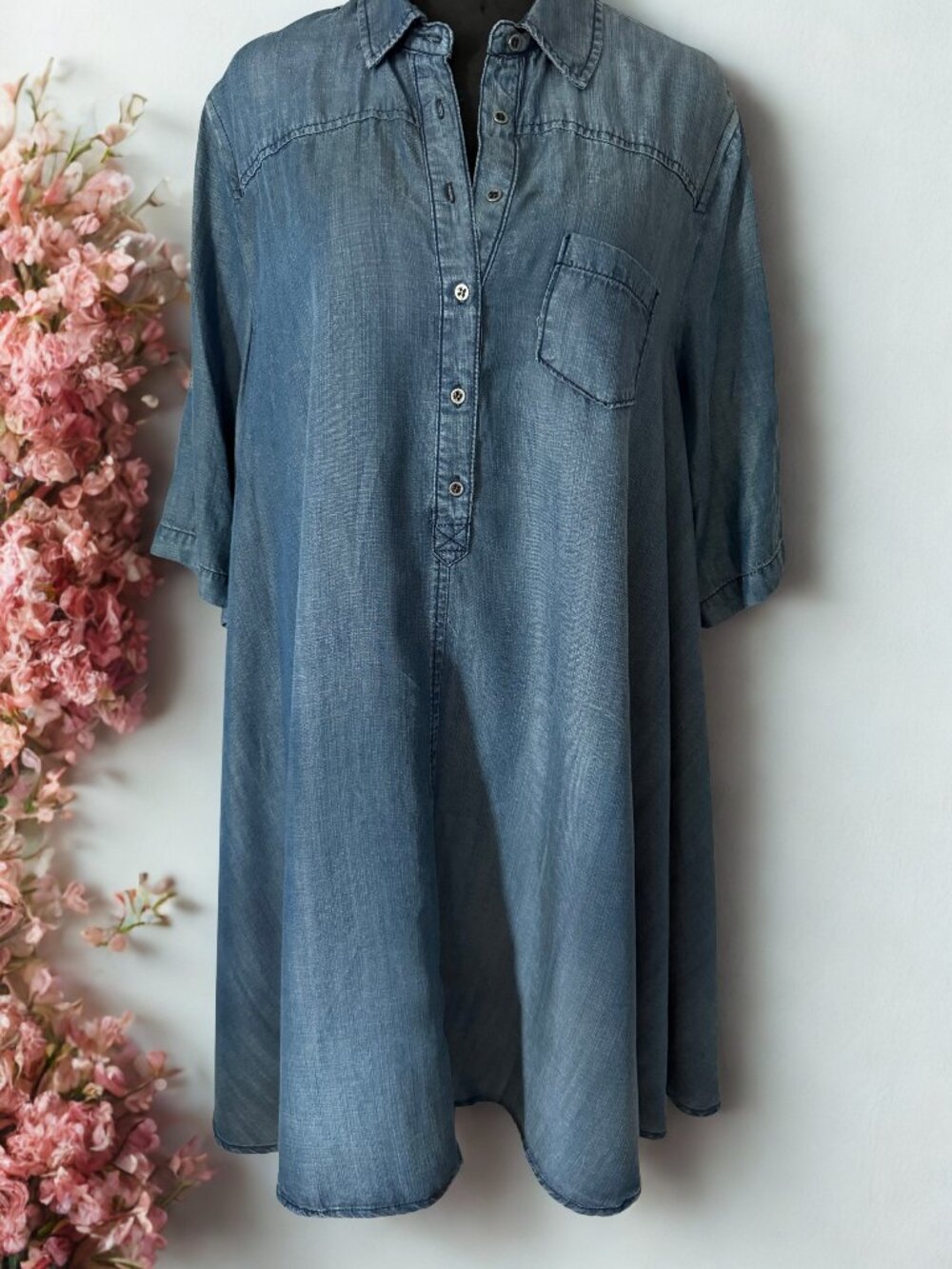 Chelsea & Theodore Chambray Blue Button-Front Midi Dress